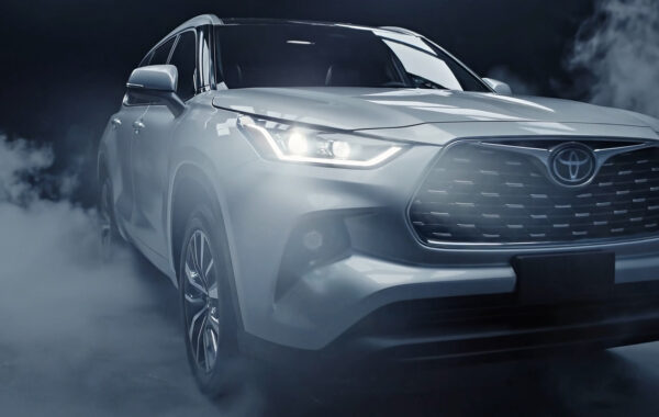 AI Video. Toyota Grand Highlander